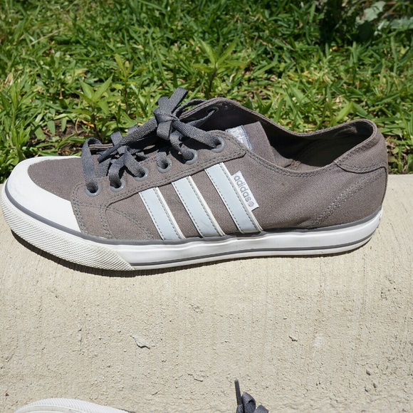 ADIDAS - Picture 4 of 8